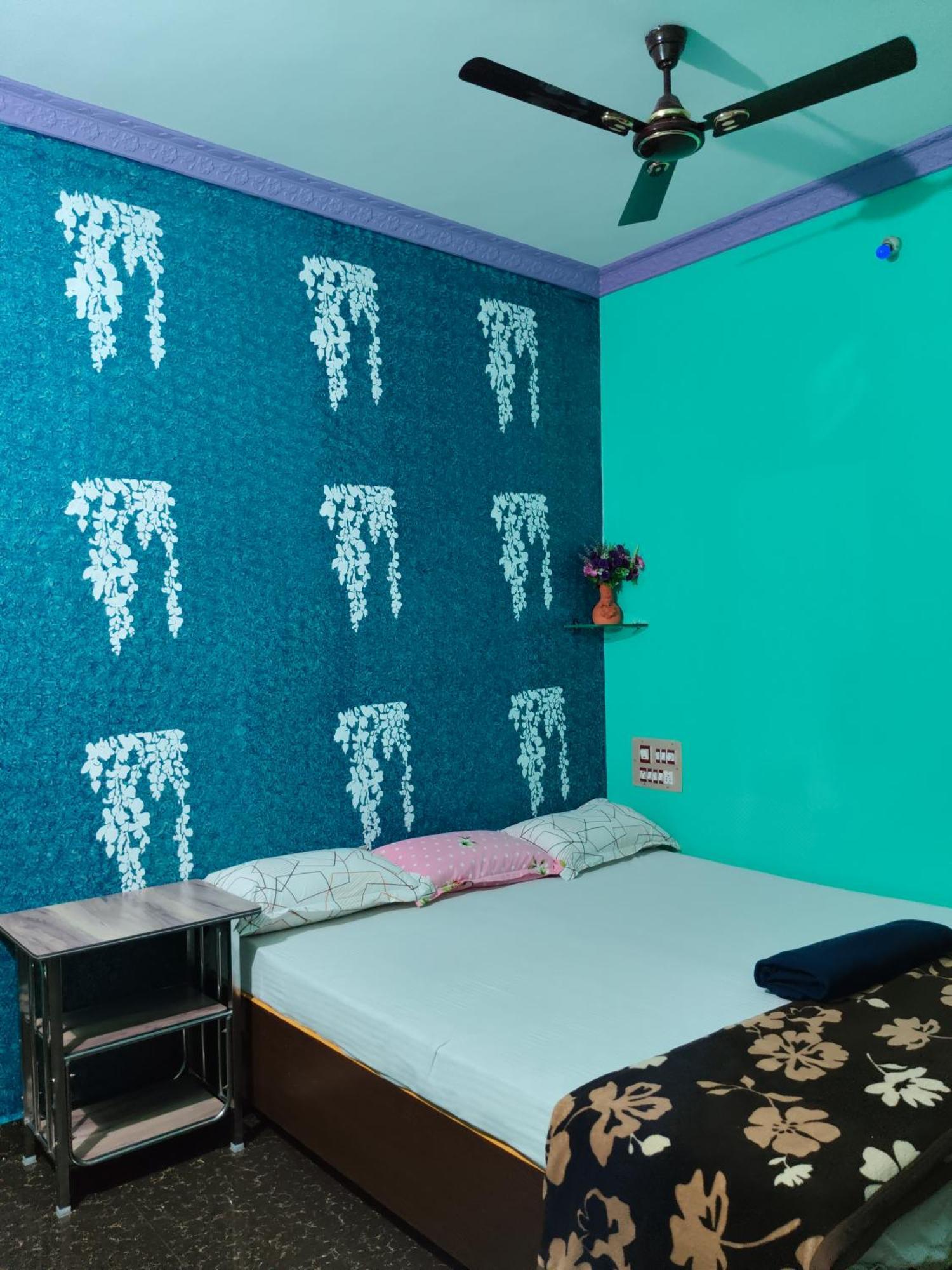 Vinayaka Homestay Хампи Экстерьер фото