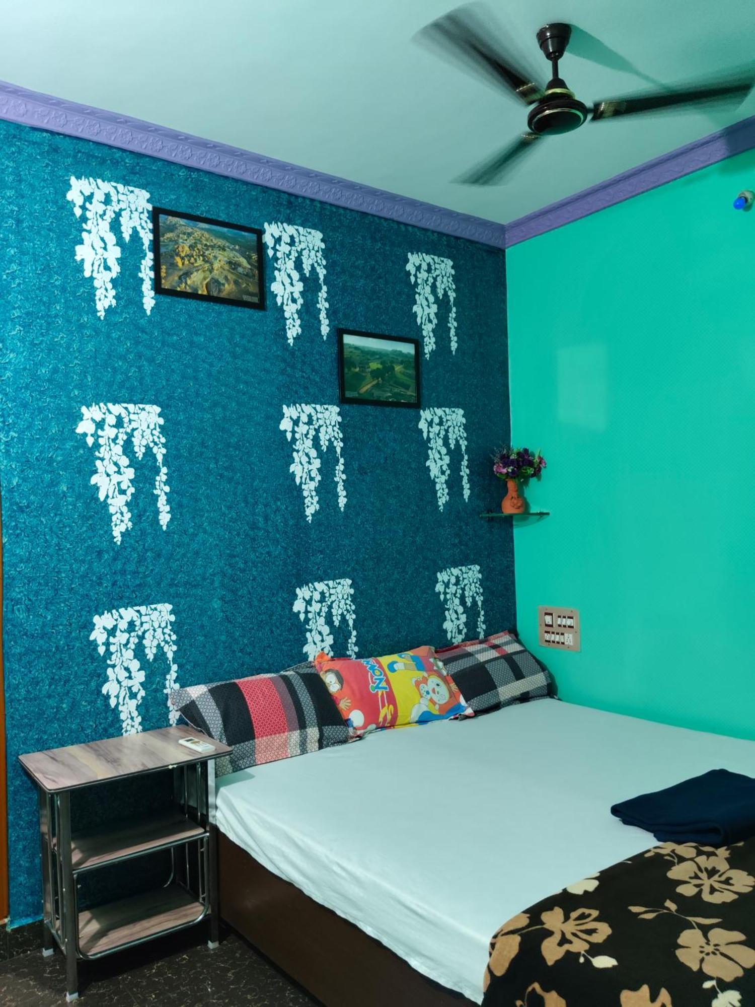 Vinayaka Homestay Хампи Экстерьер фото